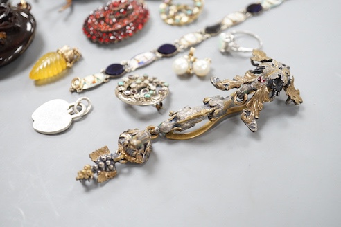 Mixed jewellery including enamelled white metal bracelet, garnet paste set brooch, pair of gilt white metal and gem set drop earrings, etc.